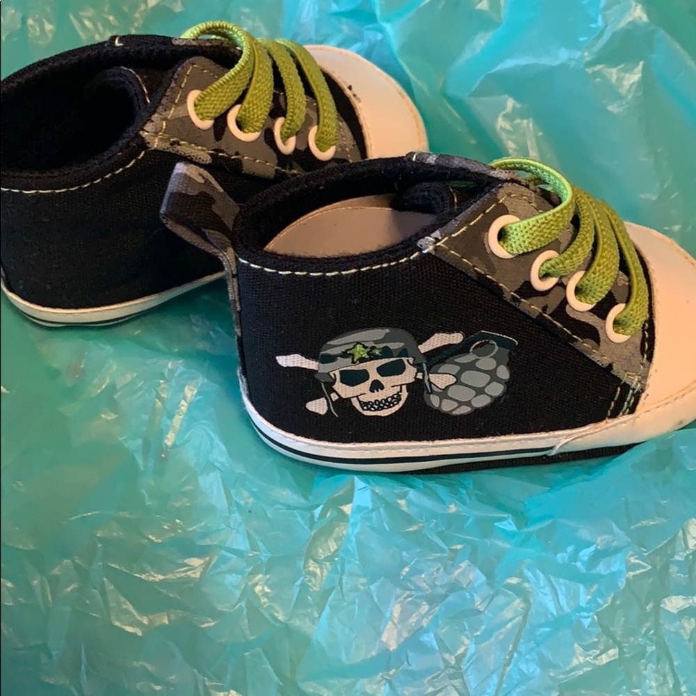 Infant boys canvas shoes